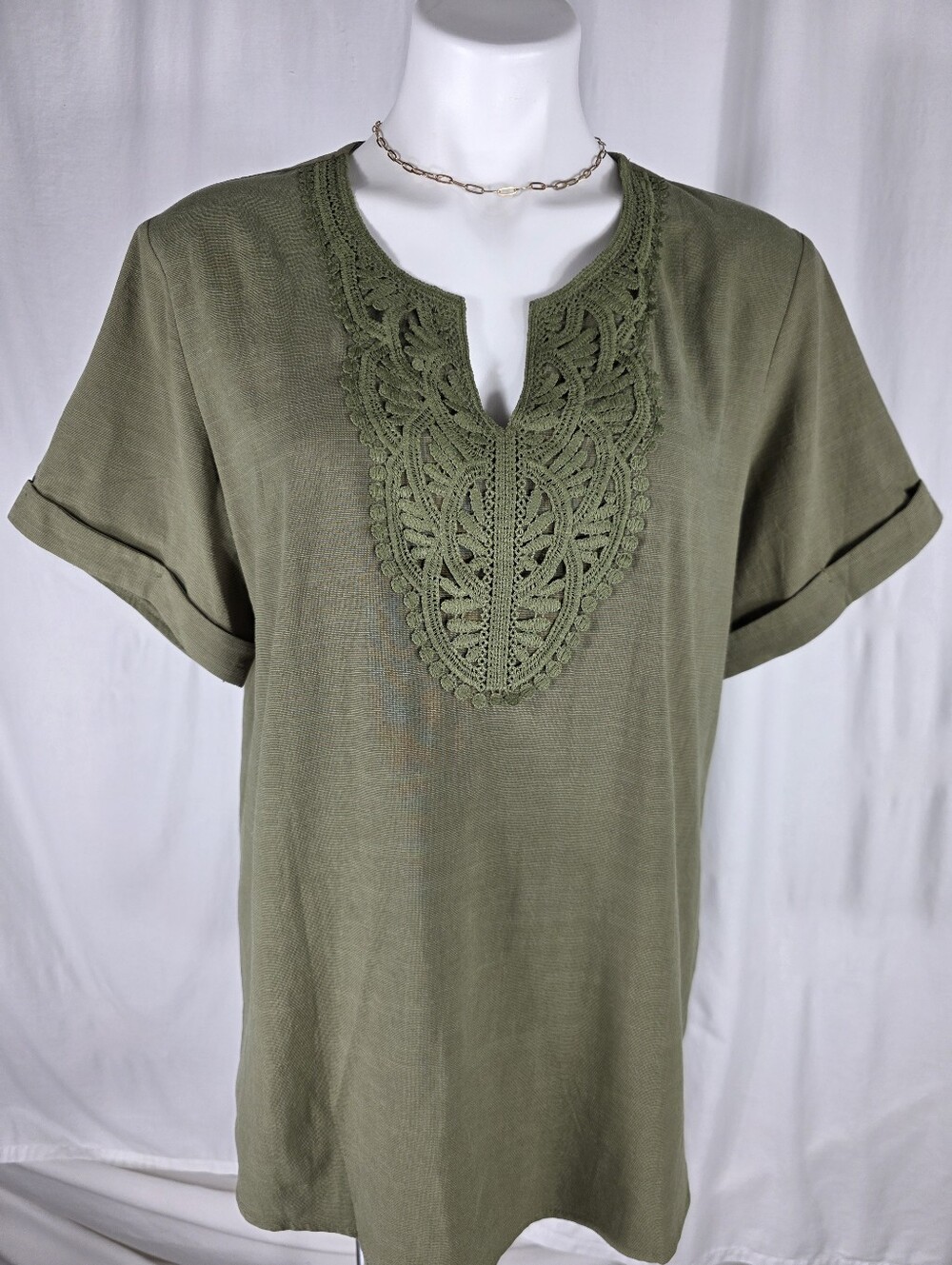 NWT Women’s Olive Green Linen Cotton Embroidered Boho Top Size M Natural Fibers